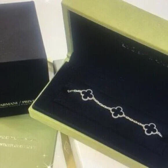 Authentic Van Cleef & Arpels Vintage Alhambra 18K Yellow Gold Bracelet